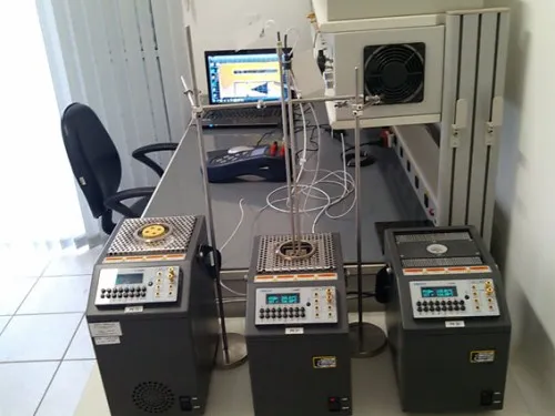 Laboratório de calibração de instrumentos de temperatura